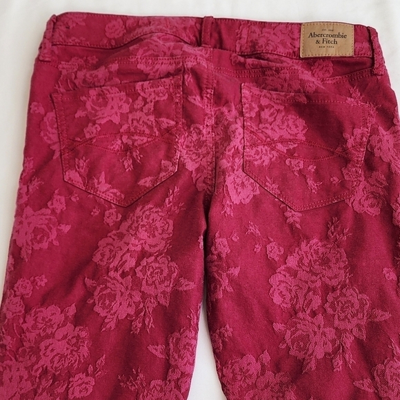 Abercrombie & Fitch burgundy Skinny Pants - Picture 6 of 10